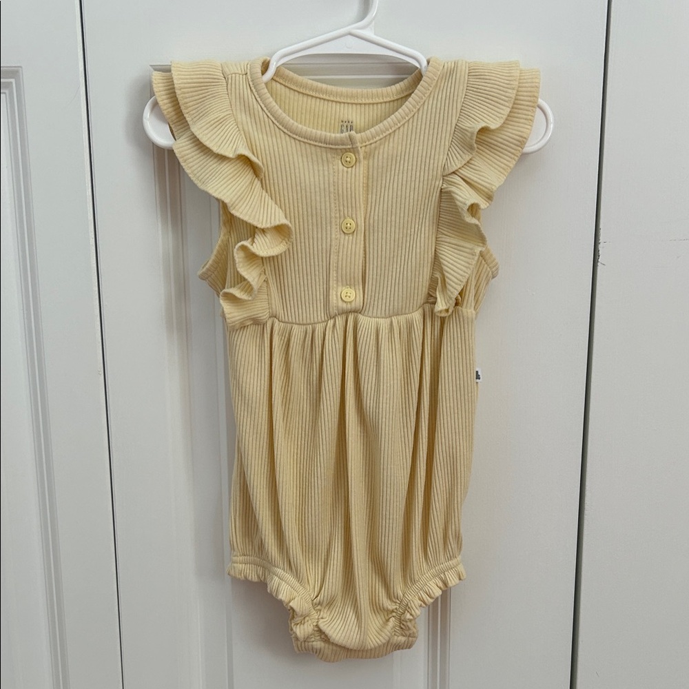 GAP Baby Yellow Ruffle Romper NWOT